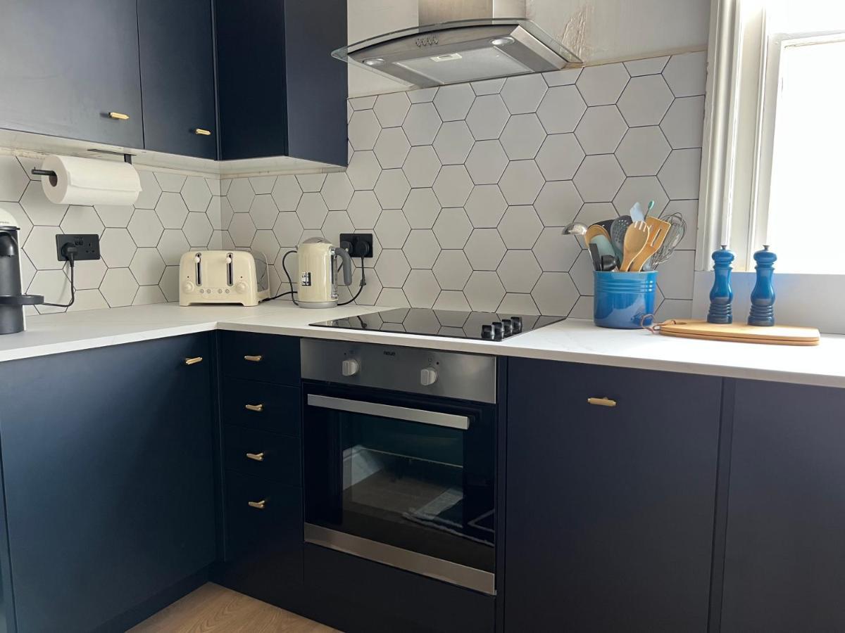 Luxury 1 Bed Flat In Close To The Sea- Soho House Style Apartment