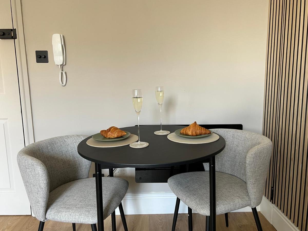 Luxury 1 Bed Flat In Close To The Sea- Soho House Style *